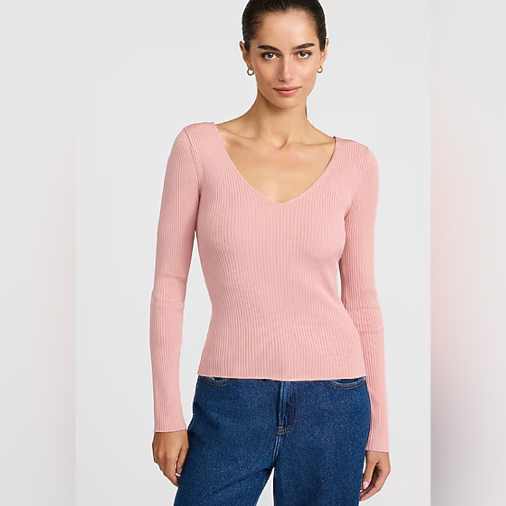 NWT Express Silky Soft Fitted Ribbed Double V-Neck Sweater in White